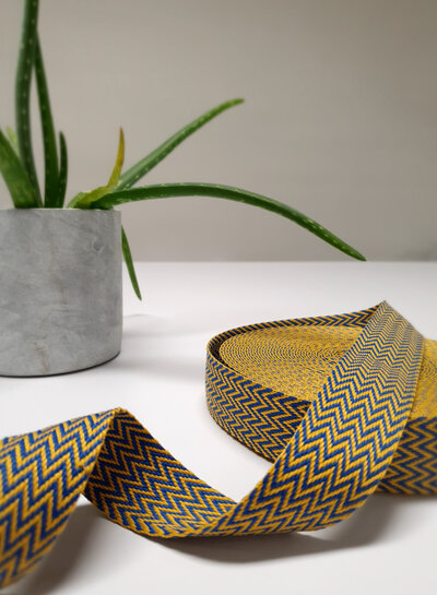 geel en blauw - chevron - tassenband 38 mm
