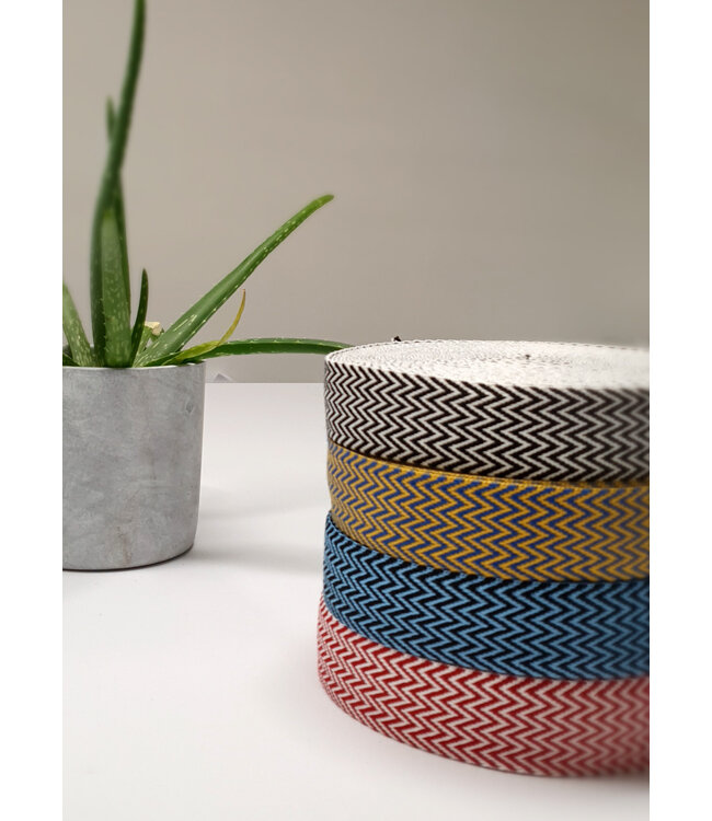 blauw en zwart - chevron - tassenband 38 mm