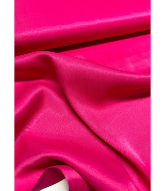Madeline fuchsia viscose satijn