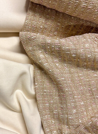 A la Ville zacht roze en nude - prachtige jacquard - chanel