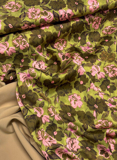 A la Ville prachtig groen en roze bloemen - satijn