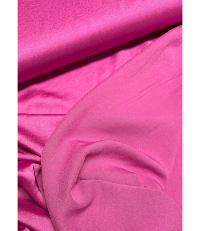 A la Ville fuchsia - satijn viscose - qualité Haute Couture