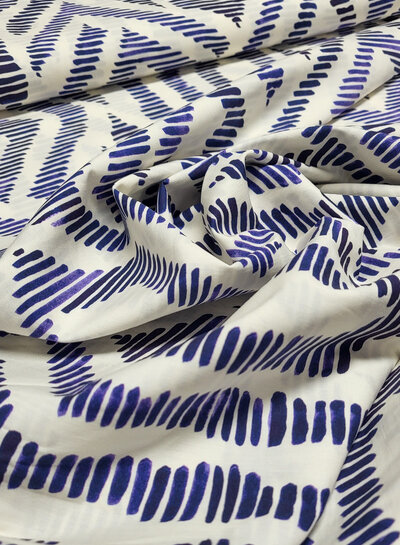 A la Ville Ikat print - prachtig blauw en gebroken wit - katoenvoile