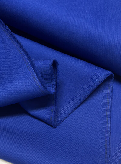 Madeline kobaltblauw katoen gabardine - vast en stevig geweven - trenchcoat stof (niet waterproof)