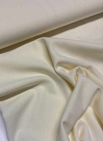 Madeline off white - Italian crepe - medium weight