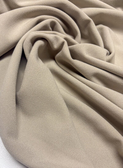 Madeline zandkleurig- Italiaanse crepe - middelzwaar