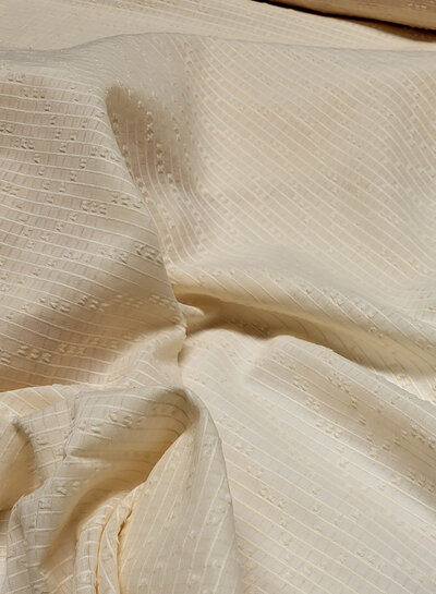Madeline katoen voile met fijne textuur - ecru