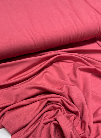 Madeline donker oudroze bamboe - heel soepelvallende tricot