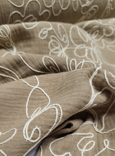 Madeline embroidery tetra - double gauze - sand
