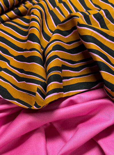 Madeline abstracte zebra - cognac en roze - katoen voile