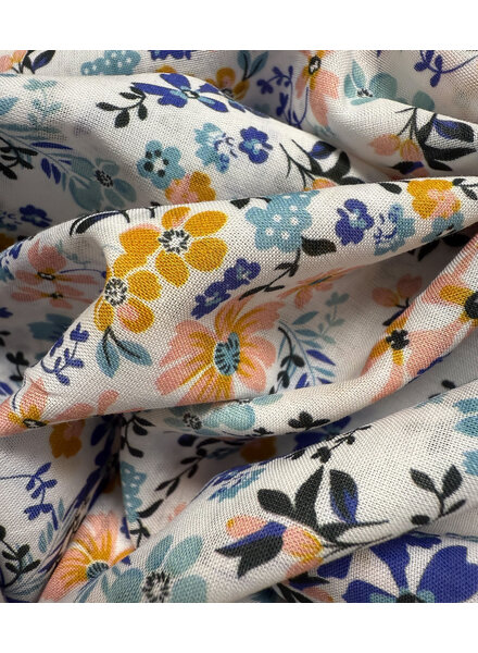 Madeline blauw en zacht roze bloemetjes - katoen voile