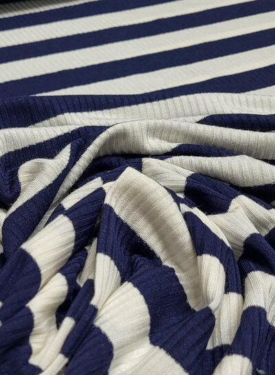 viscose tricot met platte ribbel - marine blauw gestreept