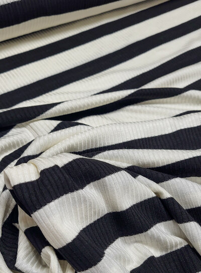 viscose tricot met platte ribbel - zwart gestreept