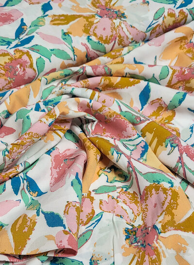 Madeline bloemenpracht zalm en roze - viscose