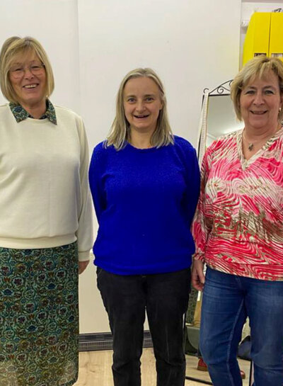 Charlie truitje met V-hals zondag 16/11/2025