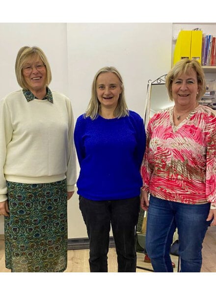 Charlie V-neck sweater Sunday 16/11/2025