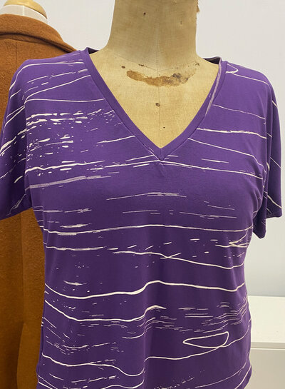 V-neck technique in T-shirt Sunday 12/10/2025