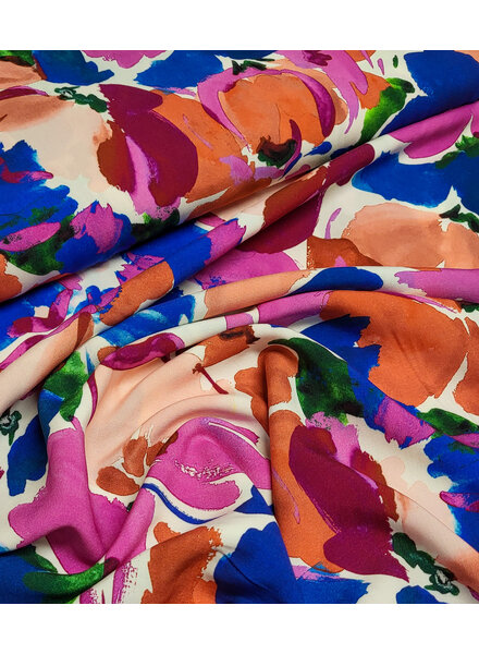 Swafing kobalt en fuchsia geschilderde bloemen - viscose