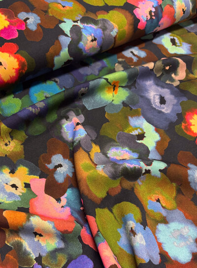 A la Ville colorful flowers - beautiful Italian woven viscose