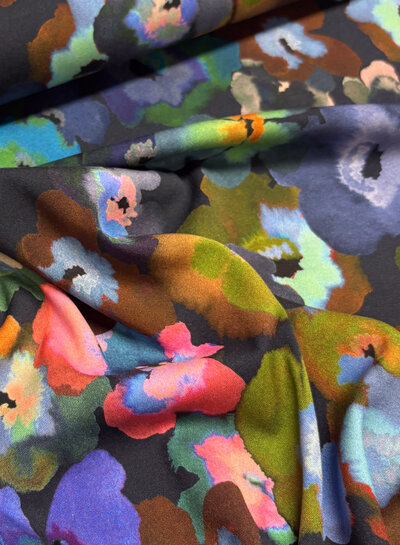 A la Ville colorful flowers - beautiful Italian woven viscose
