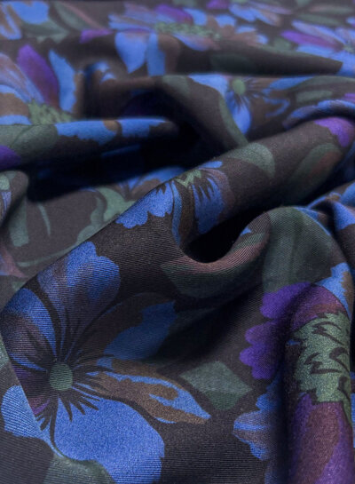 A la Ville flowers by night - beautiful Italian woven viscose