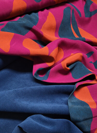 A la Ville magenta coarse - viscose crepe cutting fashion