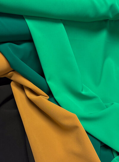 A la Ville Grass green - stylish woven fabric - wrinkle-resistant - high quality (Italy)