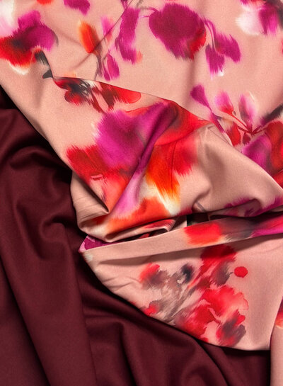 Japanese pink mood - viscose twill with light stretch