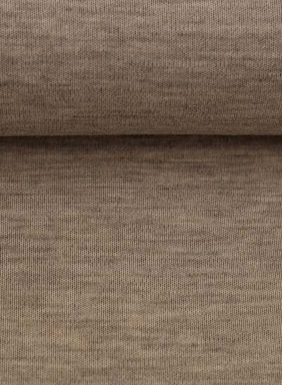 100% finely knitted merino wool - sand