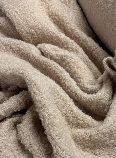 wol bouclé fleece - rozig beige prachtige wol kwaliteit