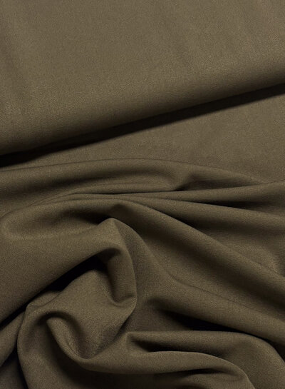 khaki bruin soepelvallende gabardine