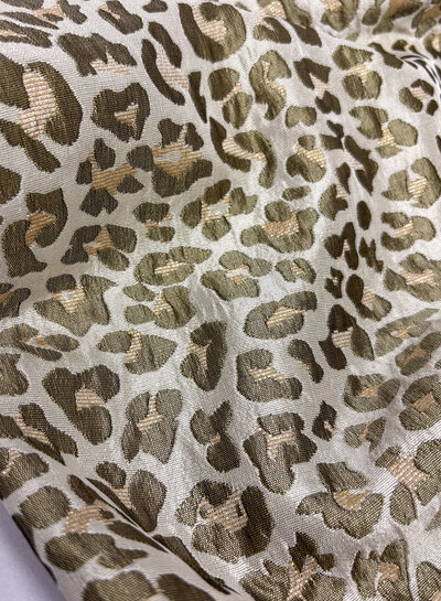 soft khaki leopard  - prachtige geweven jacquard