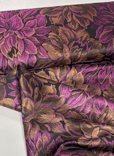 koper/fuchsia bloemen - soepelvallende jacquard