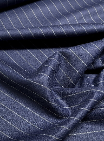 indigo blauw met grijze pinestripe -  geweven bamboe blend - heel soepelvallende stof en geen kreuk