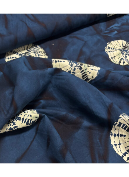 Madeline Chakra Moon Indigo - prachtige batik katoen