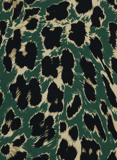 Leo green sweater package