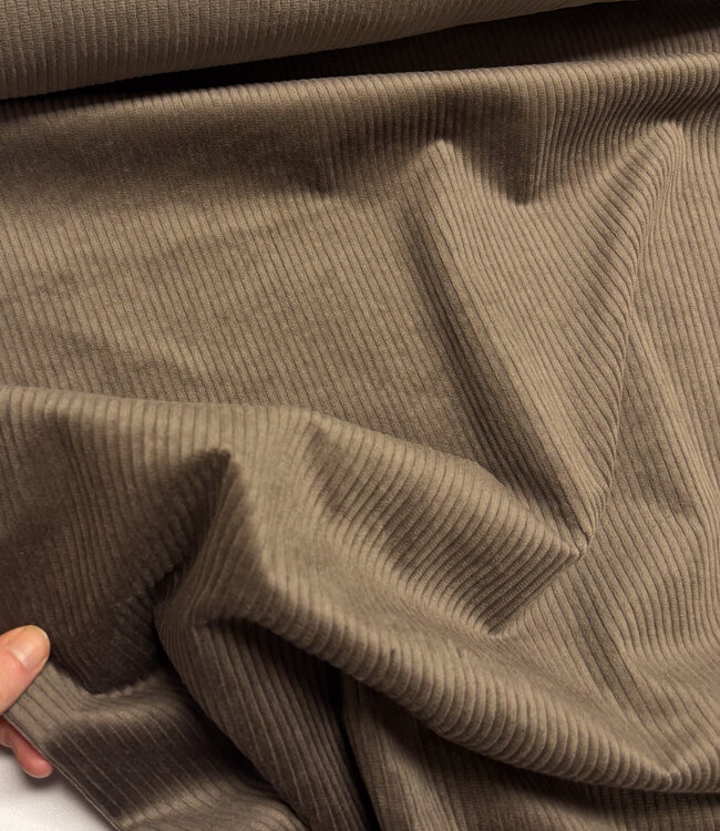 donkerbruin - washed corduroy met stretch - ribfluweel