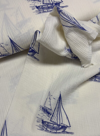 Delft blue sailboat - tetra double gauze