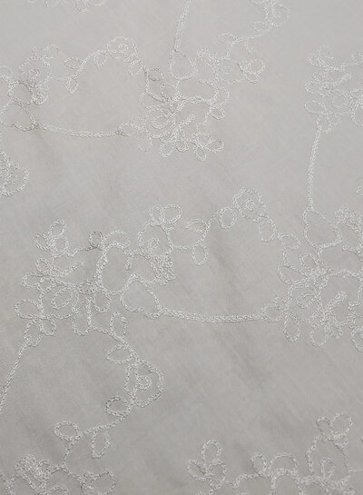 gebroken wit - linnenlook ton sur ton embroidery