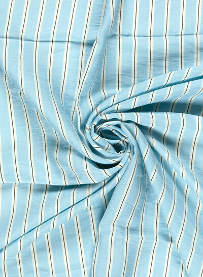 lichtblauw met dunne marine streep - viscose