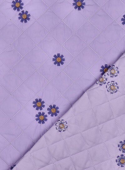 lila stepper met prachtige broderie - gematelasseerde stof