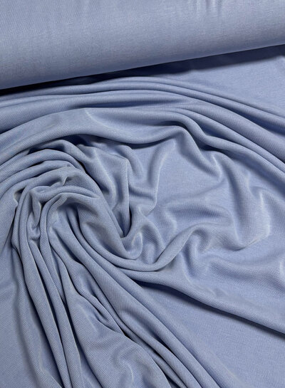 A la Ville lichtblauw - zijde touch - prachtige viscose tricot