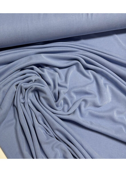 A la Ville lichtblauw - zijde touch - prachtige viscose tricot