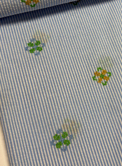 streepjes met geborduurde aztec print - seersucker
