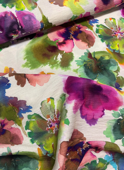 A la Ville painterly flowers  - Knipmode - viscose slub