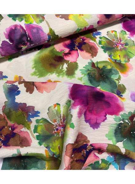 A la Ville painterly flowers  - Knipmode - viscose slub