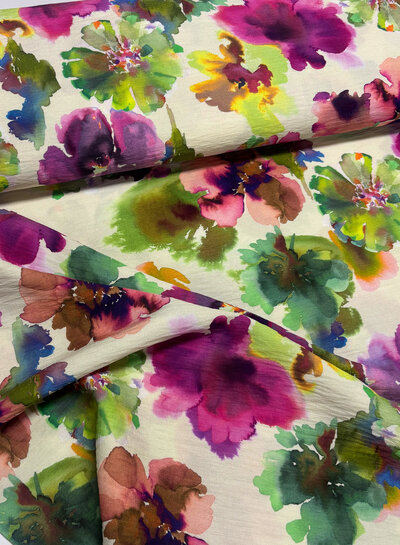 A la Ville painterly flowers  - Knipmode - viscose slub