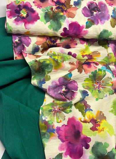 A la Ville painterly flowers  - Knipmode - viscose slub