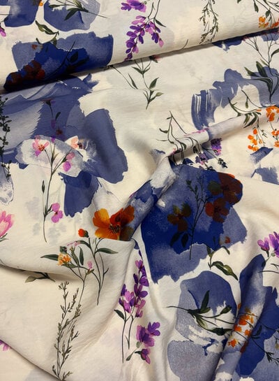 A la Ville blauwe waterkleurige bloemen - knipidee - viscose slub