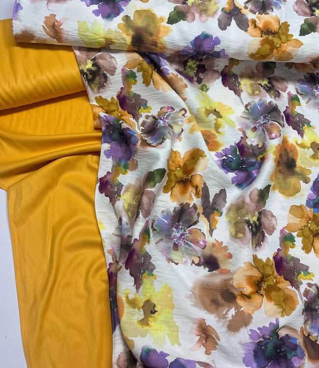 A la Ville waterkleurige camel en paarse bloemen - viscose slub